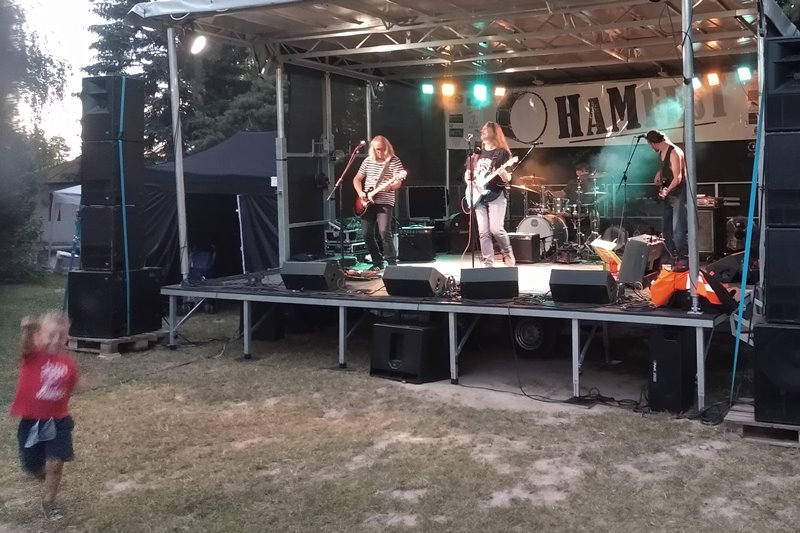 Hardrocková partička Continue...